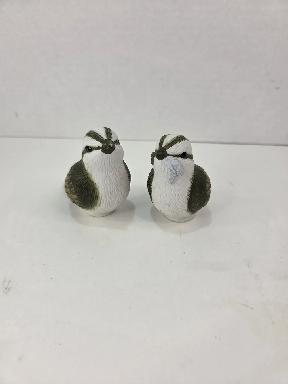 Pfaltzgraff Naturewood Sculpted Sparrows Bird Salt and Pepper Shakers 2 piece